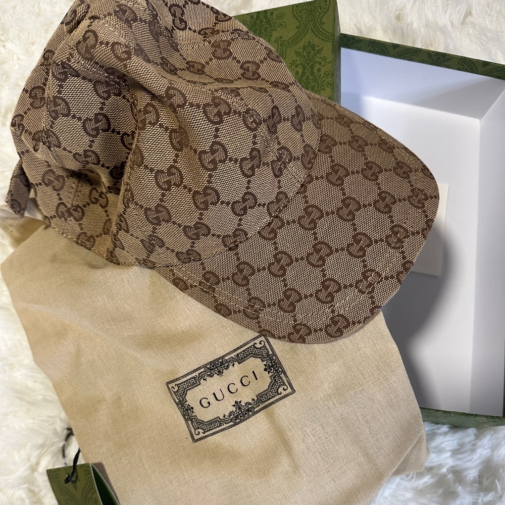 Gucci GG canvas baseball hat adjustable strap size M